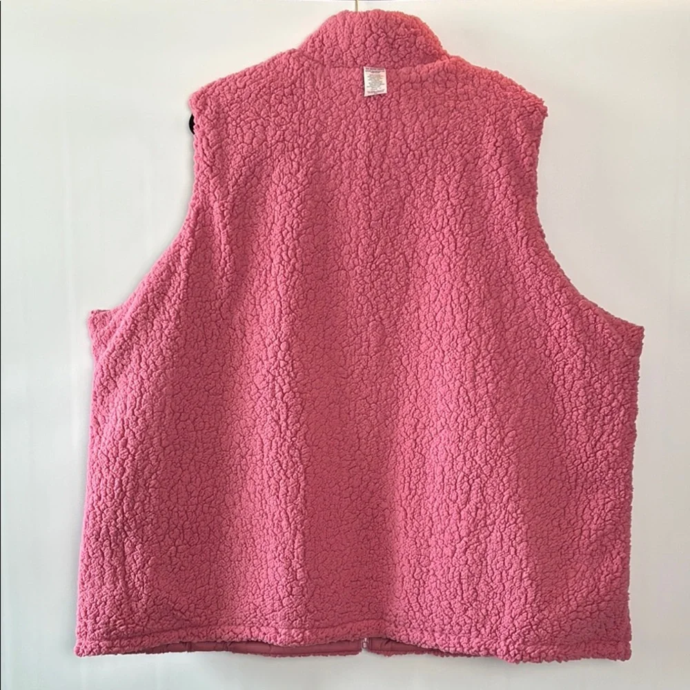 Reversible Sherpa, Quilted Pink Vest with Pockets - New with Tags - Picture 11 of 12
